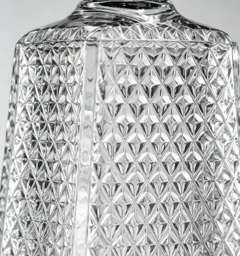 750ml Diamond Embossed Square Trapezoid Flat Mouth Thread-Free Tequila Glass Bottle